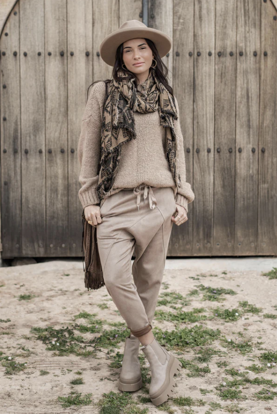 BYPIAS - Pantalon Light Suede Joggers (caramel)
