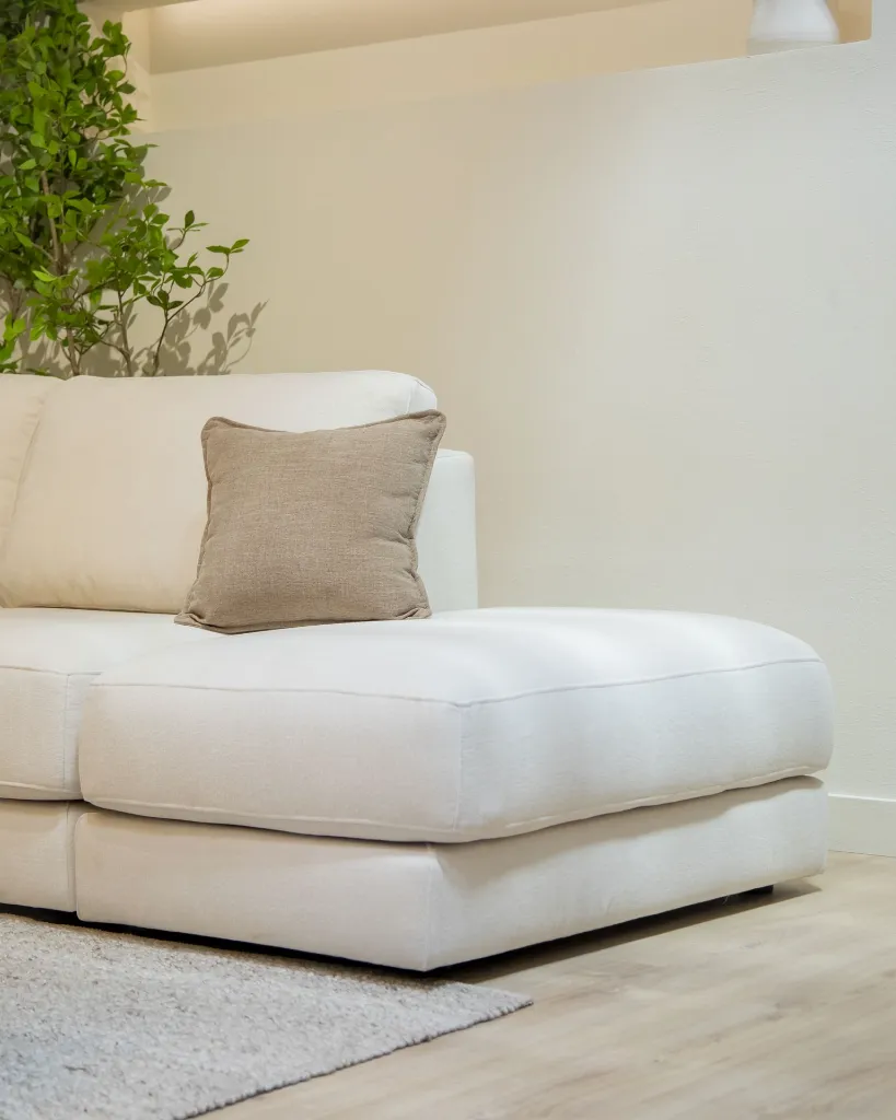 Montreal sofa-04.webp