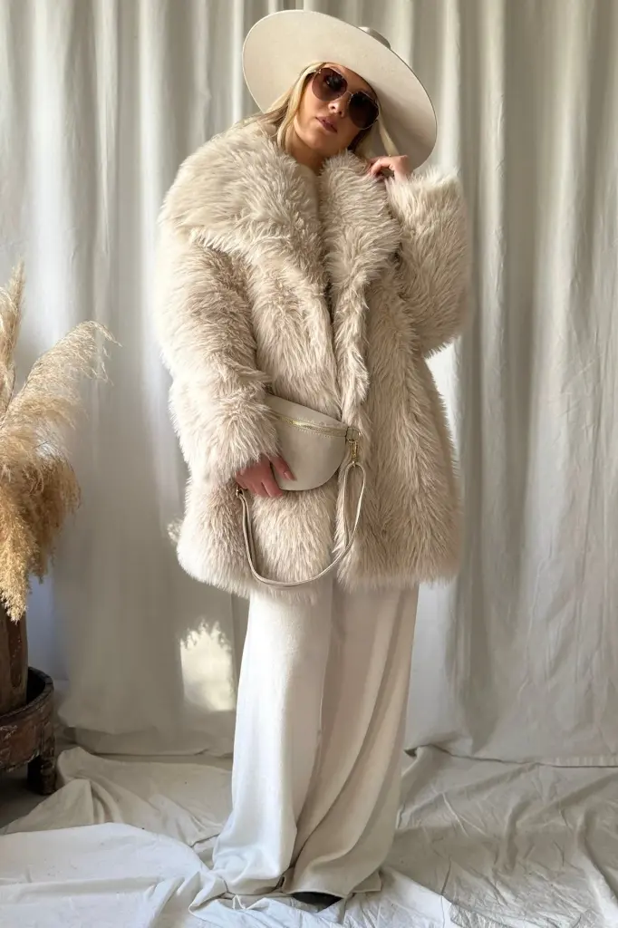 BYPIAS - Manteau Fausse Fourrure - Hali (blanc cassé)