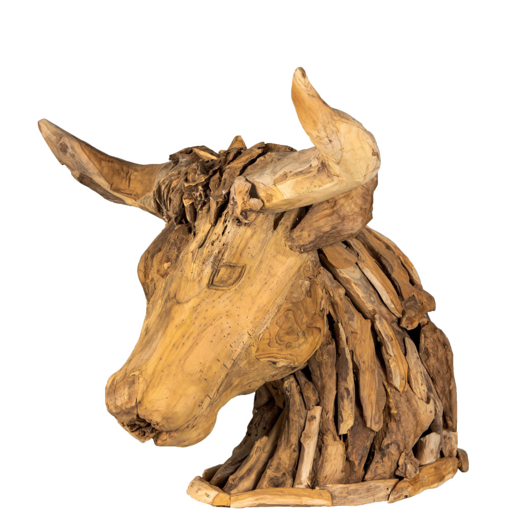 Tête de taureau en bois